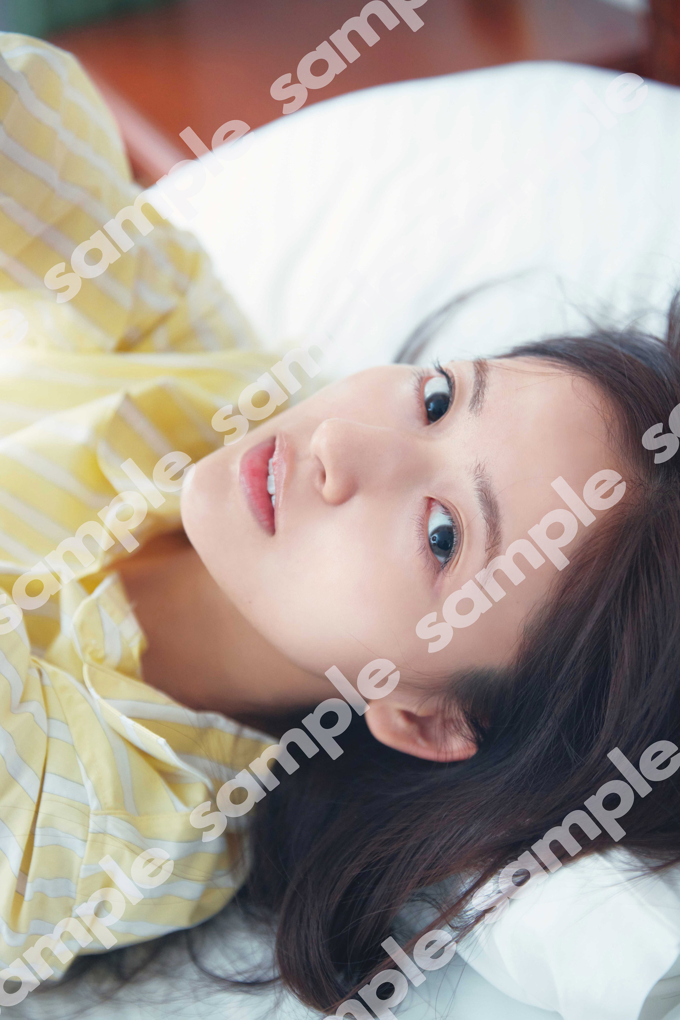 予約】乃木坂46 金川紗耶1st写真集「好きのグラデーション」DONUTS